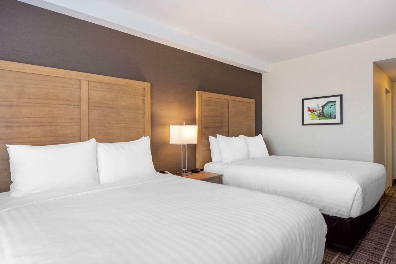 Quality Hotel Кларенвил Екстериор снимка