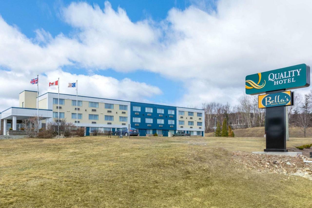 Quality Hotel Кларенвил Екстериор снимка