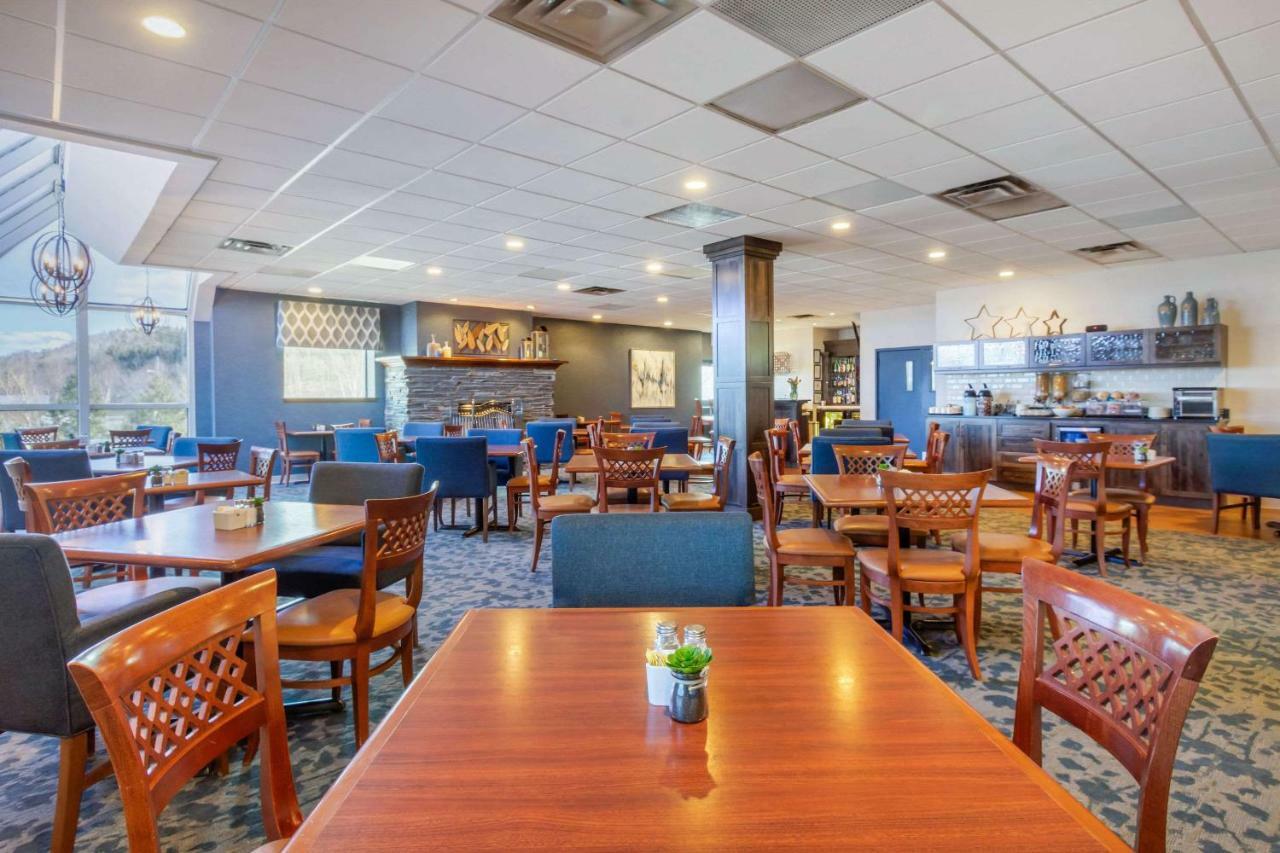 Quality Hotel Кларенвил Екстериор снимка