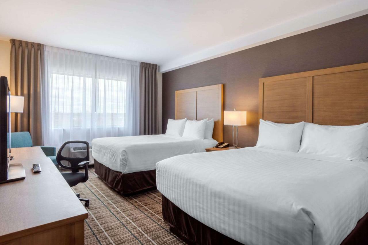 Quality Hotel Кларенвил Екстериор снимка