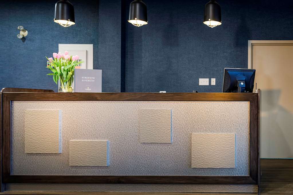 Quality Hotel Кларенвил Интериор снимка